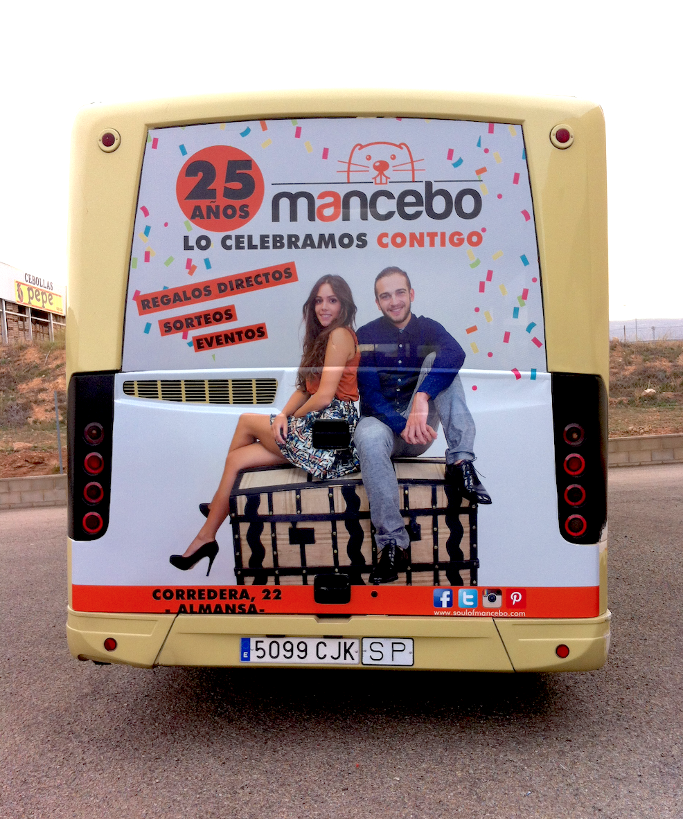 Autobús rotulado